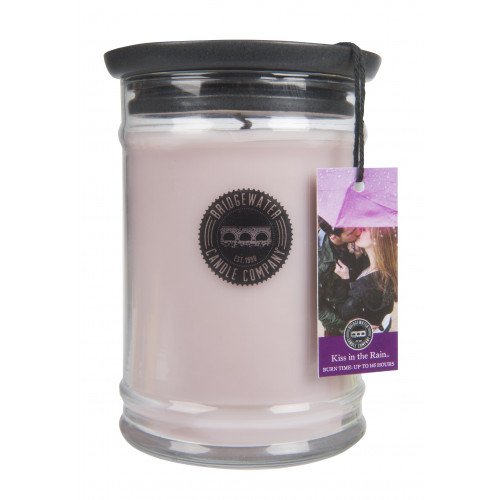 Bridgewater Candle Company - Geurkaars - 500gr - Kiss in the Rain